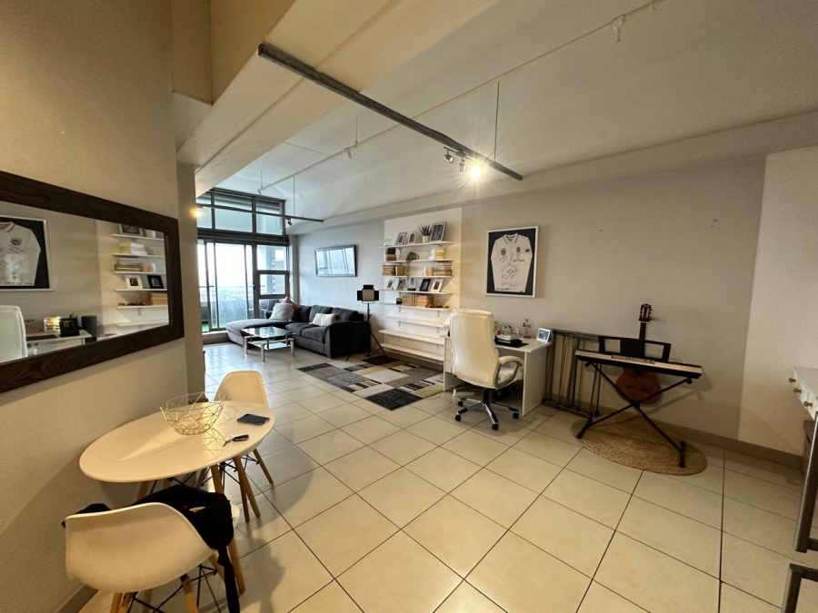 To Let 1 Bedroom Property for Rent in Woodstock Western Cape
